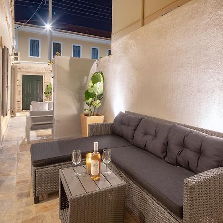 Corfu  Modern-Vintage Old Town Suites מראה חיצוני תמונה
