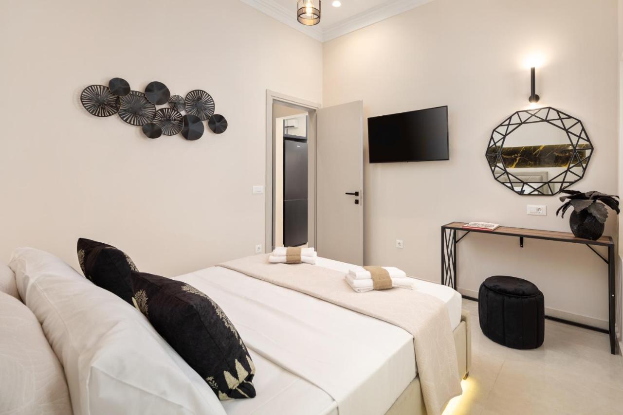 Corfu  Modern-Vintage Old Town Suites מראה חיצוני תמונה