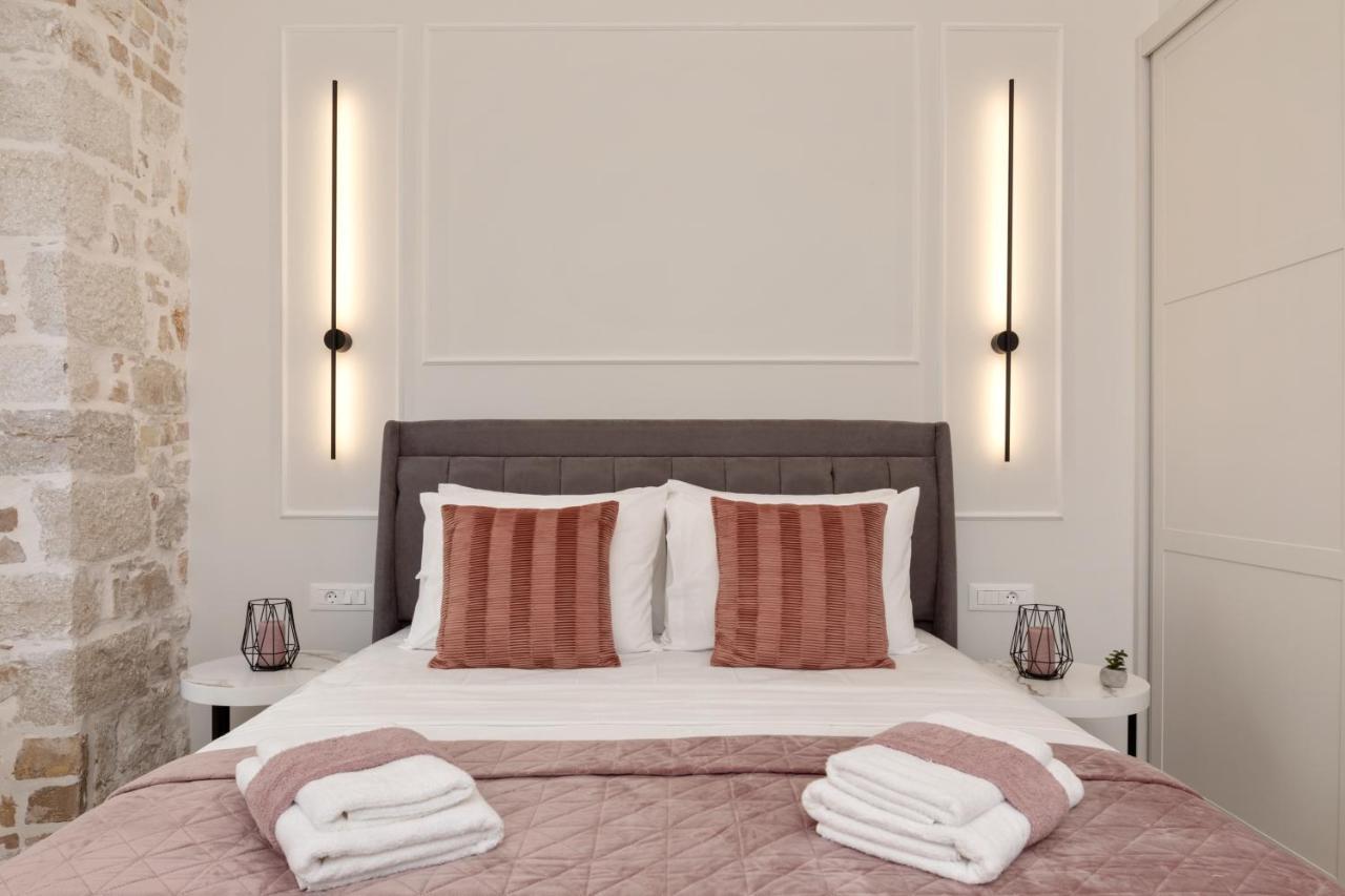 Corfu  Modern-Vintage Old Town Suites מראה חיצוני תמונה