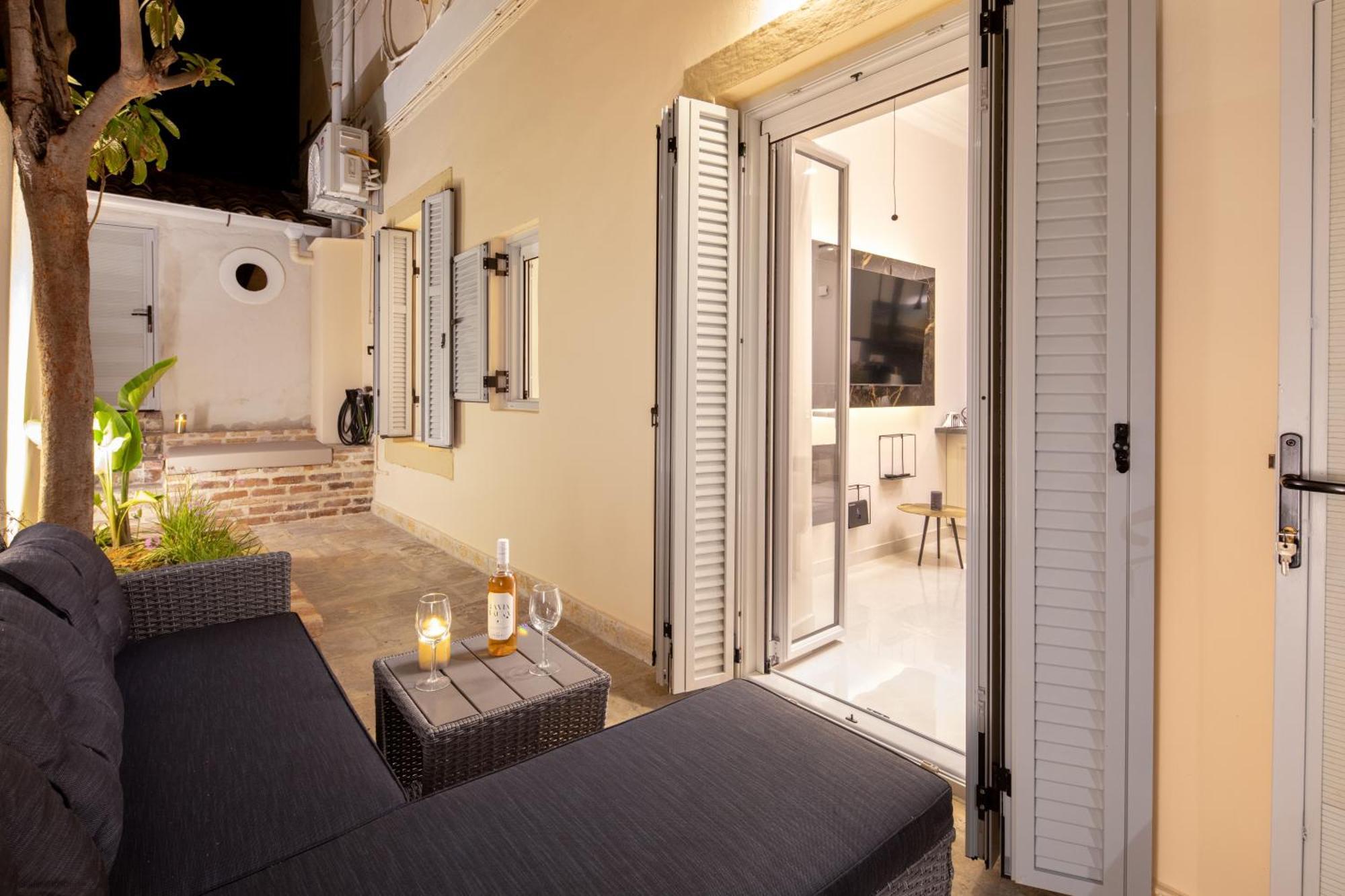 Corfu  Modern-Vintage Old Town Suites מראה חיצוני תמונה