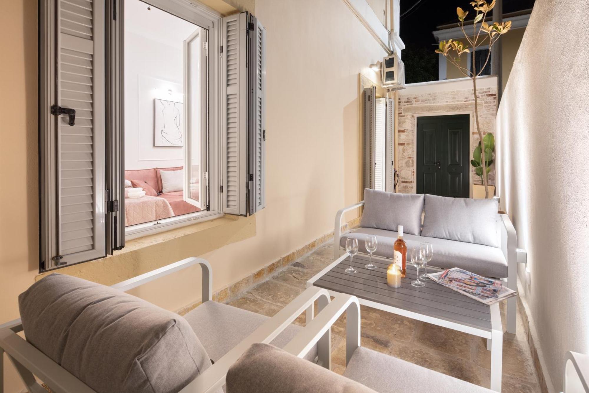Corfu  Modern-Vintage Old Town Suites מראה חיצוני תמונה